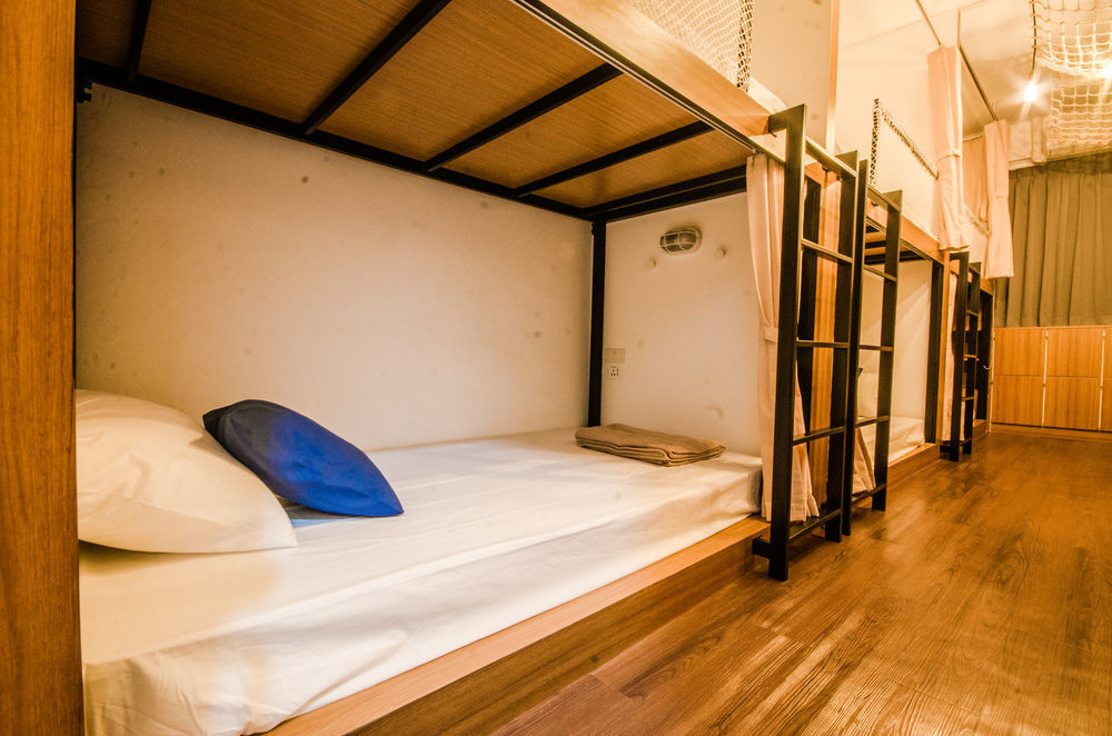 Pier 49 Hostel Бангкок Екстер'єр фото