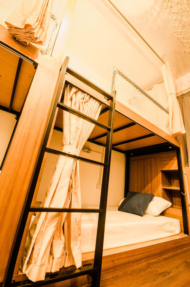 Pier 49 Hostel Бангкок Екстер'єр фото