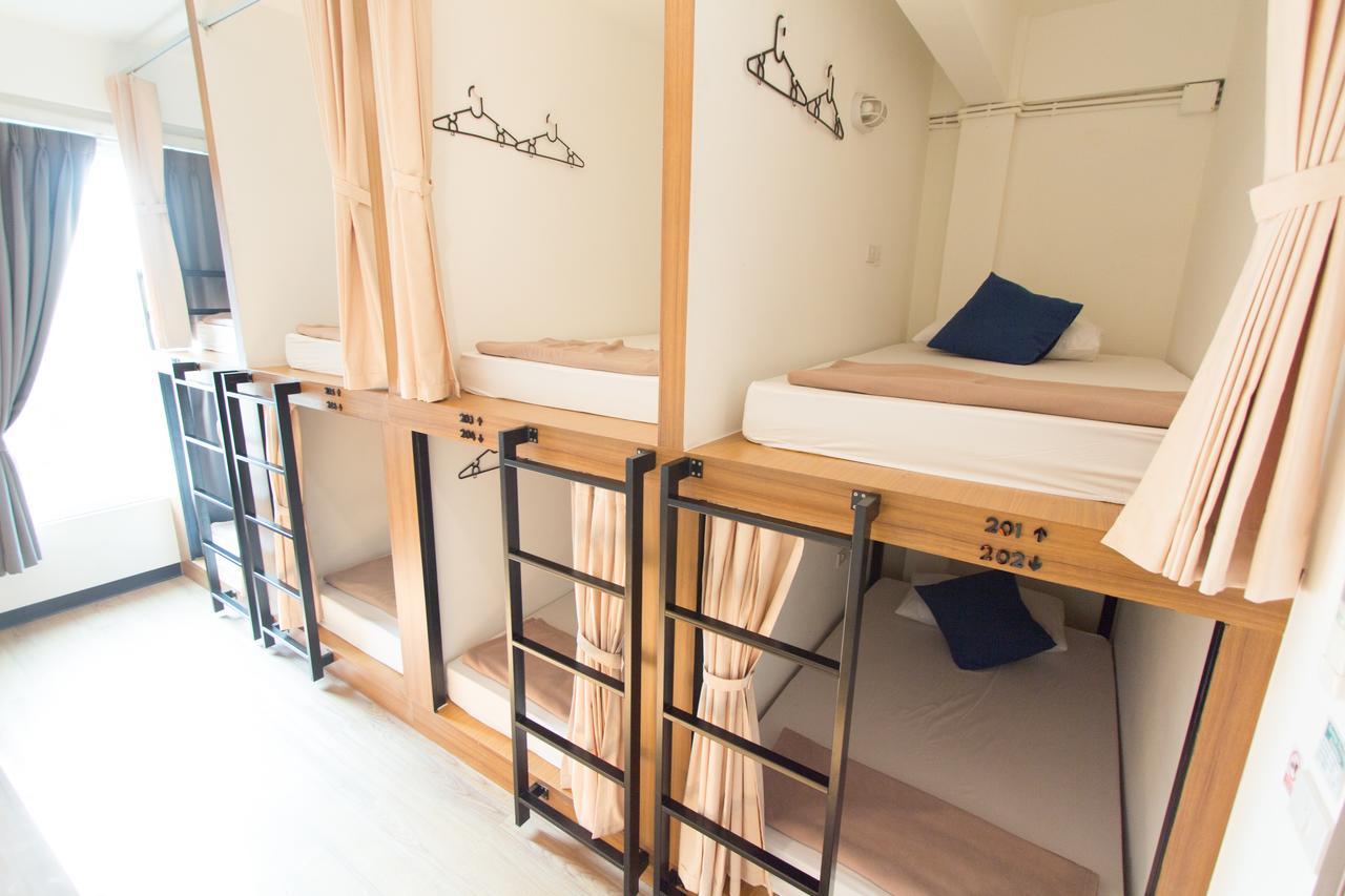 Pier 49 Hostel Бангкок Екстер'єр фото