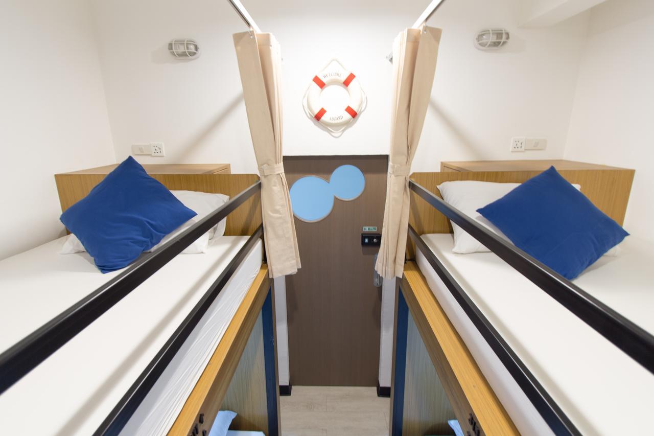 Pier 49 Hostel Бангкок Екстер'єр фото